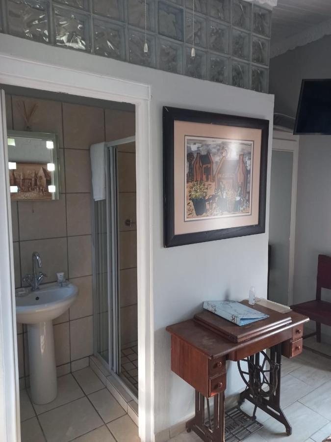 Michael-Angelo Guest House بوتشيفستروم المظهر الخارجي الصورة